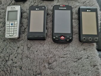 Predám mobily - 4