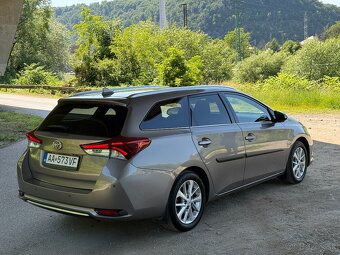Toyota Auris combi 1.6 97kW, 8/2015 kup.SR 106tis.km - 4