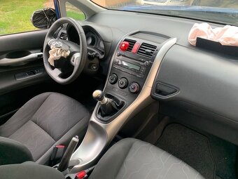 Rozpredam TOYOTA AURIS 1.33 Dual-VVTi 73kW 1NR-FE 2010 - 4