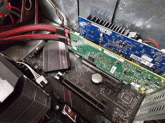 5U rack server skrina, atx kompatibilna, 24x HDD 3.5' +HBA - 4