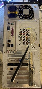 Predám kancelárski pc z wifi win 10 amd 2 jadro 2 gb ram - 4