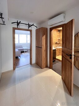 PRENÁJOM 2-IZBOVÉHO BYTU S BALKÓNOM BLÍZKO CENTRA NOVÁ BAŇA - 4