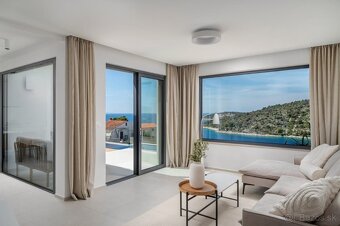 Chorvátsko, luxusná vila 80 metrov od mora. - 4