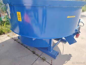 ELEKTRICKÁ MIEŠAČKA 1200L - 4