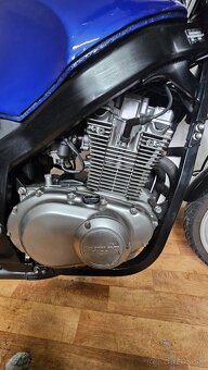 Suzuki GS500 - 4