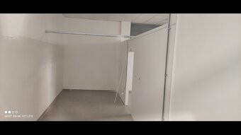 Obchodné priestory 75 m2 v OC na Sekčove - 4