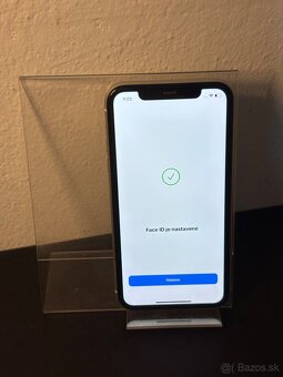 Predám Apple iPhone 111 64GB White Bežné známky - 4