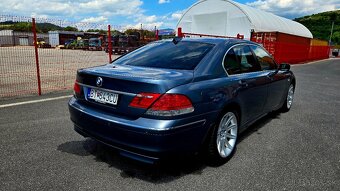BMW 730i - 4