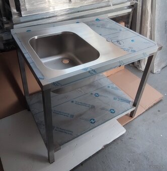 Umývací nerezový stôl, gastro vybavenie, stůl s dřezem - 4