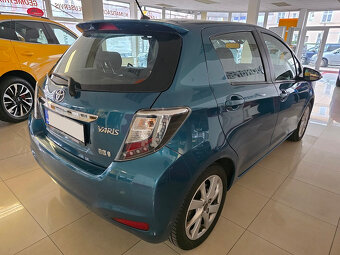 TOYOTA YARIS 1.5 CVT Hybrid, automat r.2013 - 4