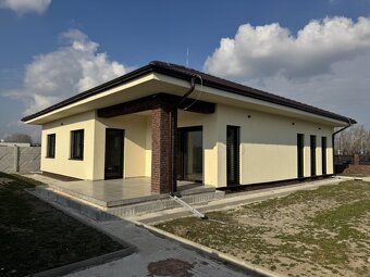 Nádherný 4. izbový rodinný dom v meste Dunajská Streda - 4