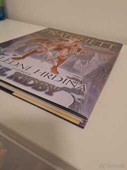 TOP STAV. Terry pratchett - Poslední hrdina 2003 - 4