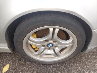 Predám BMW E46 330i - 4