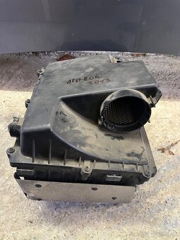 VW Amarok 2013 predná kapota pred blatník PP - 4