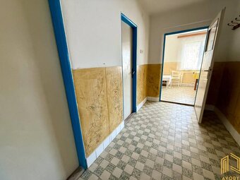 ROD. DOM s GARÁŽOU, POZEMOK 706m2, SENICA, TEHELNÁ UL. - 4