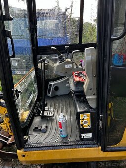 Caterpillar 301.8c - 4