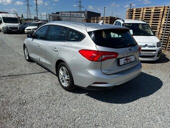 Ford Focus 1.5 TDCi EcoBlue Vignale A/T - 4