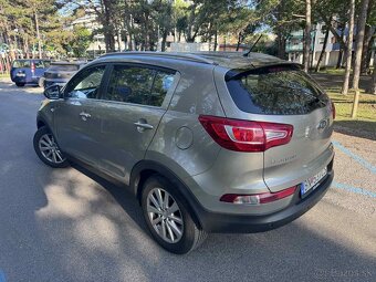 Predám KIA SPORTAGE 1,7 CRDI - 85 KW rok 2011 - 4