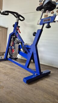 Stacionárny bicykel TOMAHAWK - 4