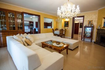 ZNÍŽENÁ CENA Nádherný rodinný dom s nádychom luxusu - 4