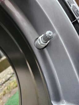 Atraktívne, prakticky nové nemecké disky AUTEC - 5x112 r17 - 4