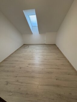 PRENÁJOM 3-i byt v novostavbe SEREĎ - 4