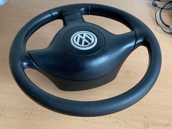 Tříramenný volant Volkswagen - 4