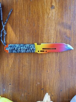 Predám čisto novu repliku noža Paracord Knife Fade - 4