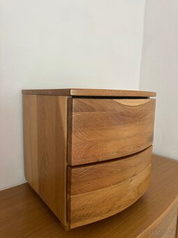 Masív posteľ dubové drevo + 2ks nočný stolík masív - 4