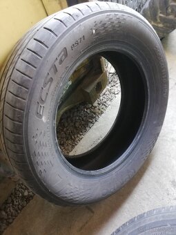205/60 R16 Kumho Ecsta PS71 letne - 4