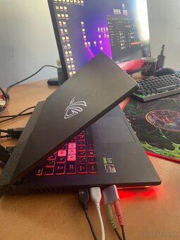 ASUS ROG STRIX G513RM-HQ213W - 4