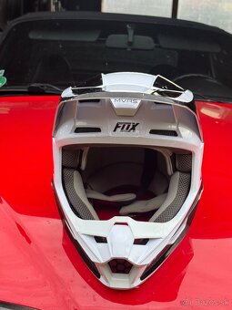 Prilba Fox V1 - 4