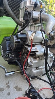 Motor 200cm3 vodou chladený - 4
