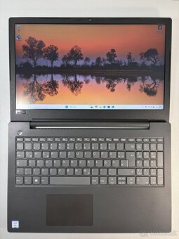 #048 - Lenovo 15.6/i3 7020U/20GB RAM/SSD/Win11 - 4