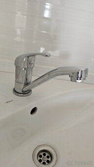 Predám 2ks umývadlo spolu s batériou - 4