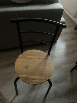 Jysk kuckynsky stôl - 4