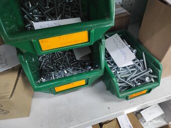 Spojovací materiál - 4