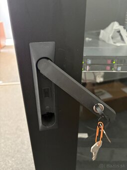 Serverova skrina CONTEG R17-21-60/80 - 4