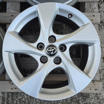 ORIGINÁL TOYOTA HLINÍKOVÉ DISKY 5x114,3 R17 - 4