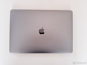 Apple MacBook Pro 15” - 4