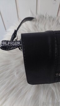 Tommy Hilfiger - 4