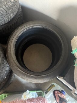 255/40 R19 ecomax - 4
