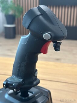 Hotas VKB Gladiator NXT EVO Premium - 4