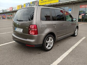 Volkswagen Touran 1.4 TSi DSG - 4