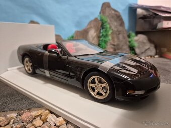 Prodám nový model 1:18 Chevrolet Corvette C5 1998 - 4