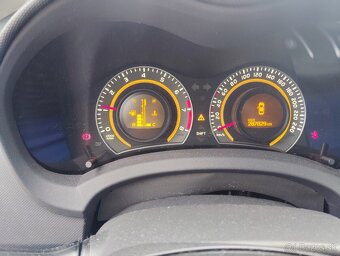 Toyota Auris - 4