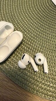 AirPods 1 - 4
