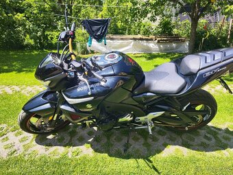 Suzuki B-king - 4