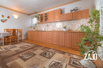 DVOJPODLAŽNÝ RD S ROZSIAHLYM POZEMKOM A KRÁSNOU PRÍRODOU - 4