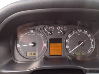 Škoda Octavia 1.9 TDI 81kw Collection M5,5d - 4